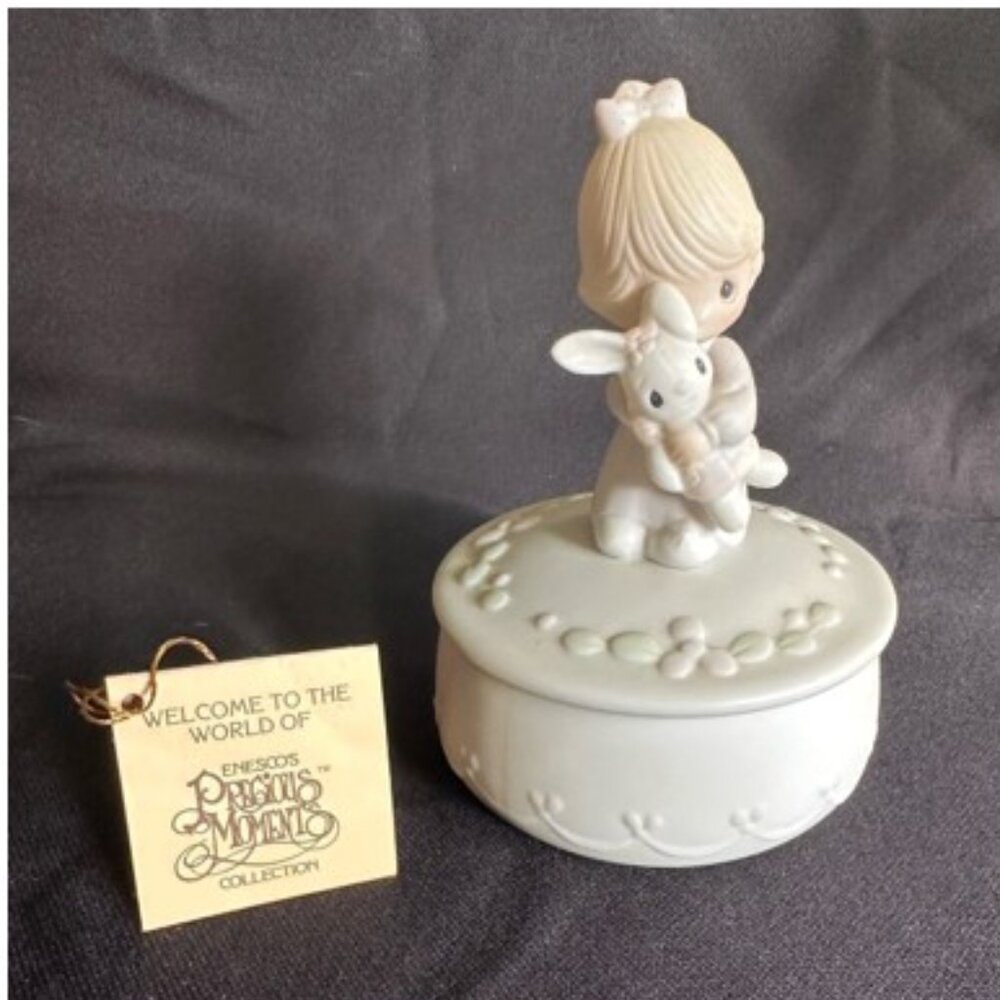 Precious Moments E-9281, Jesus Love Me, trinket box, from 1982, Retired